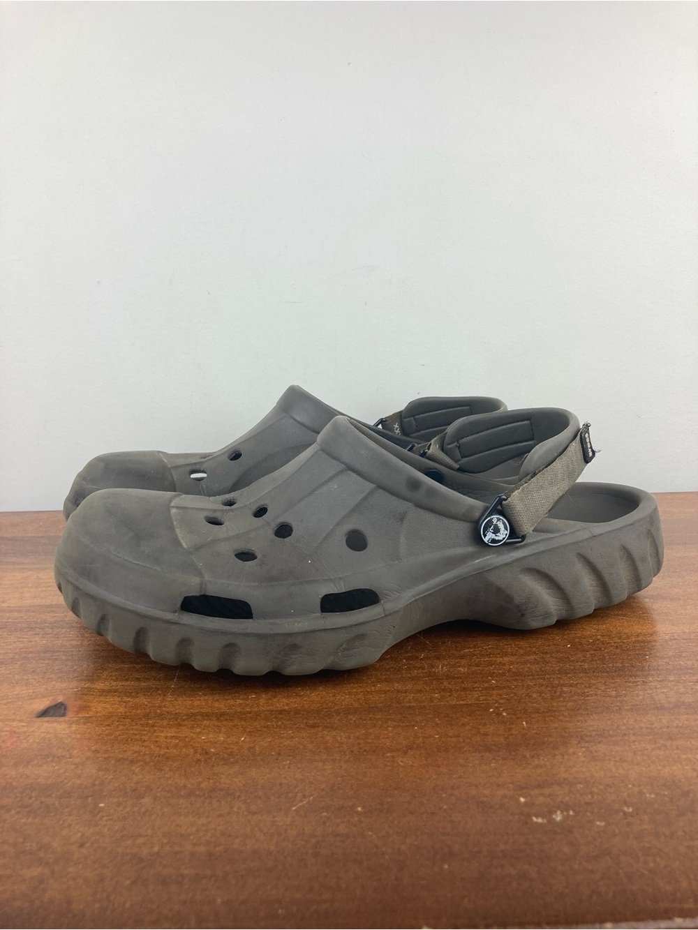Crocs Classic All-Terrain Clogs Men’s Size 13 Brown Adjustable Hook Loop Straps.